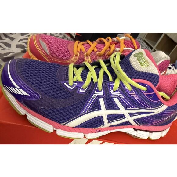 2 Pair Of ASICS Women Size 8.5 - Picture 3 of 9